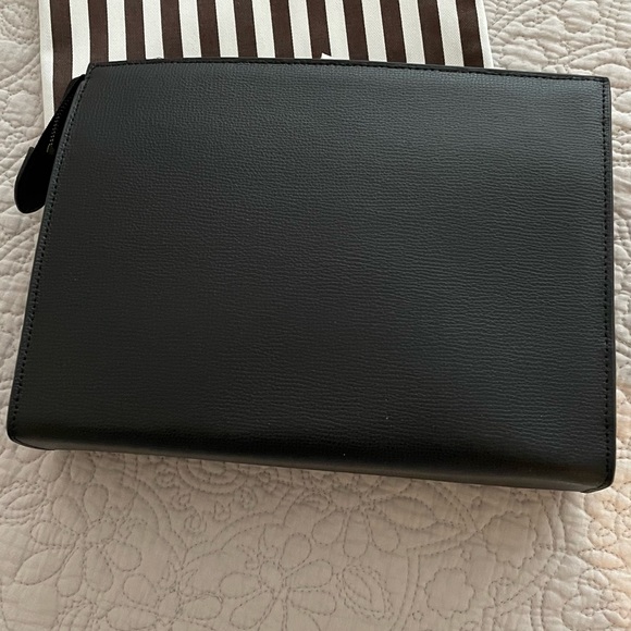 Henri Bendel W57th Cosmetic Clutch with dust bag - Picture 4 of 8
